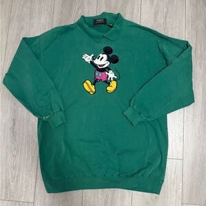 Vintage Disney Men's Green Crewneck Sweater with Mickey Design
